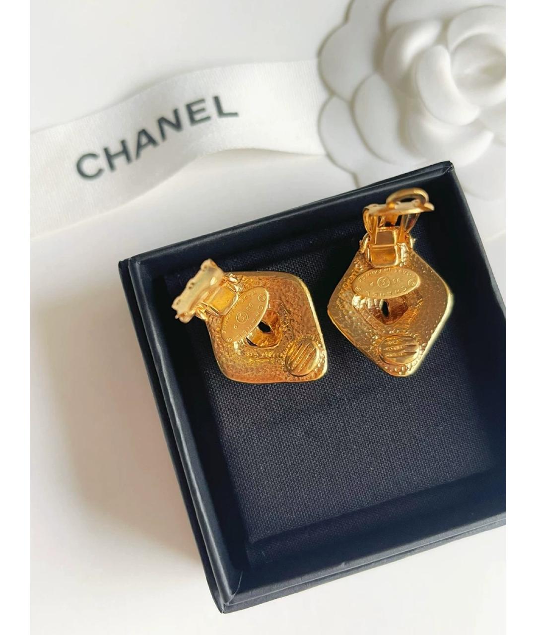 CHANEL Золотые металлические клипсы, фото 2