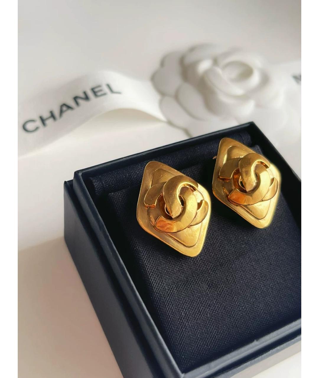 CHANEL Золотые металлические клипсы, фото 4