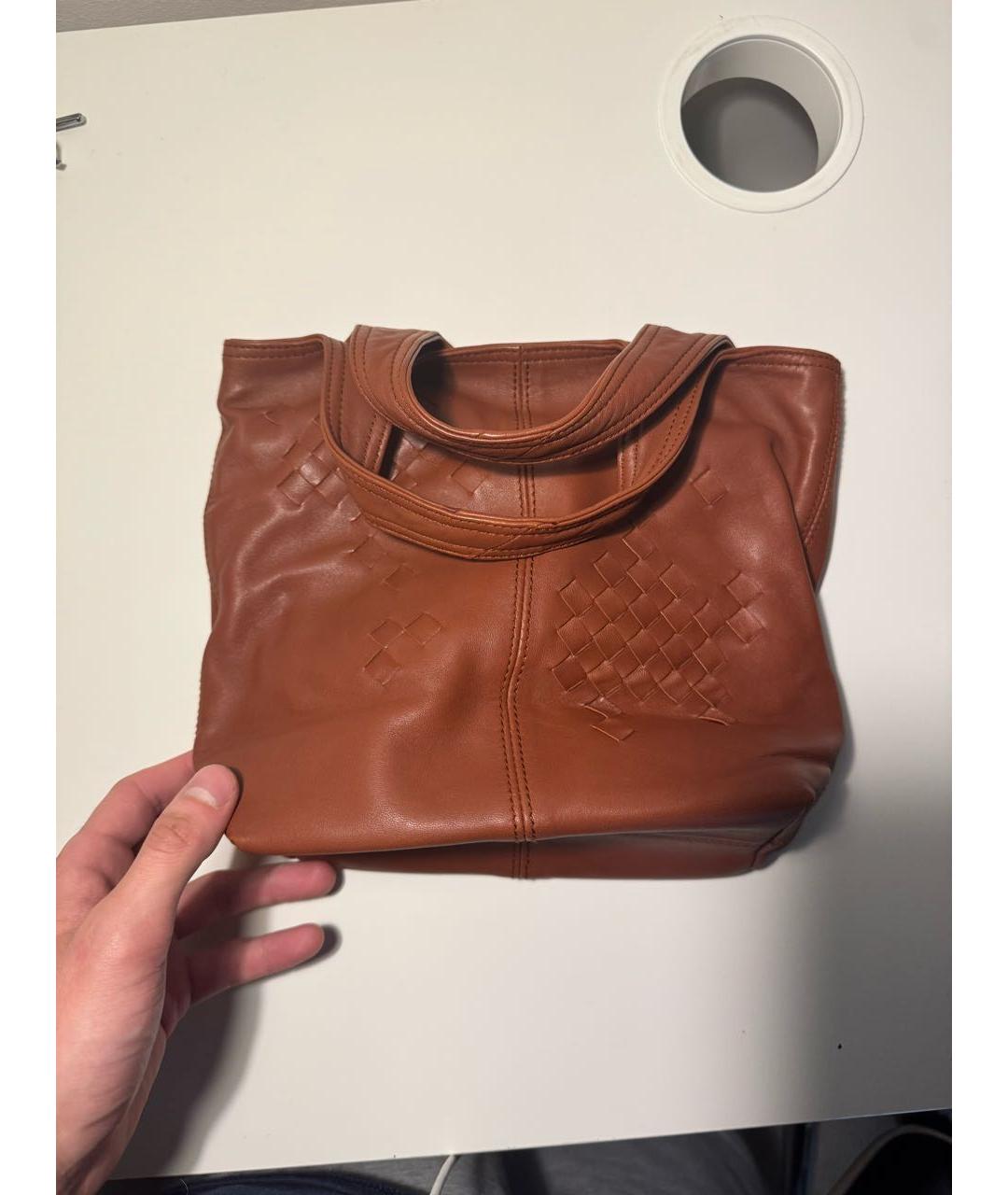 BOTTEGA VENETA Коричневая кожаная сумка с короткими ручками, фото 2