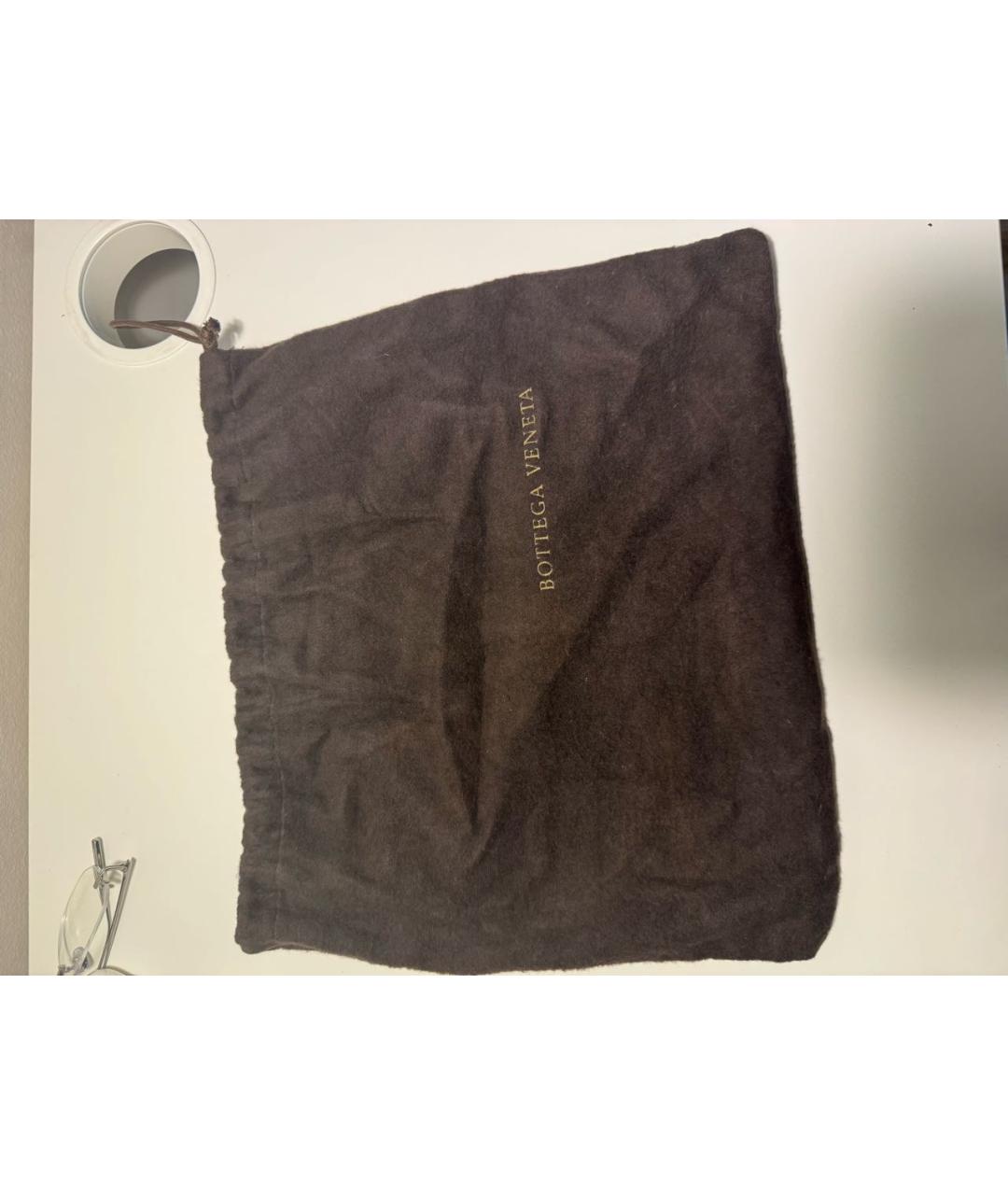 BOTTEGA VENETA Коричневая кожаная сумка с короткими ручками, фото 6