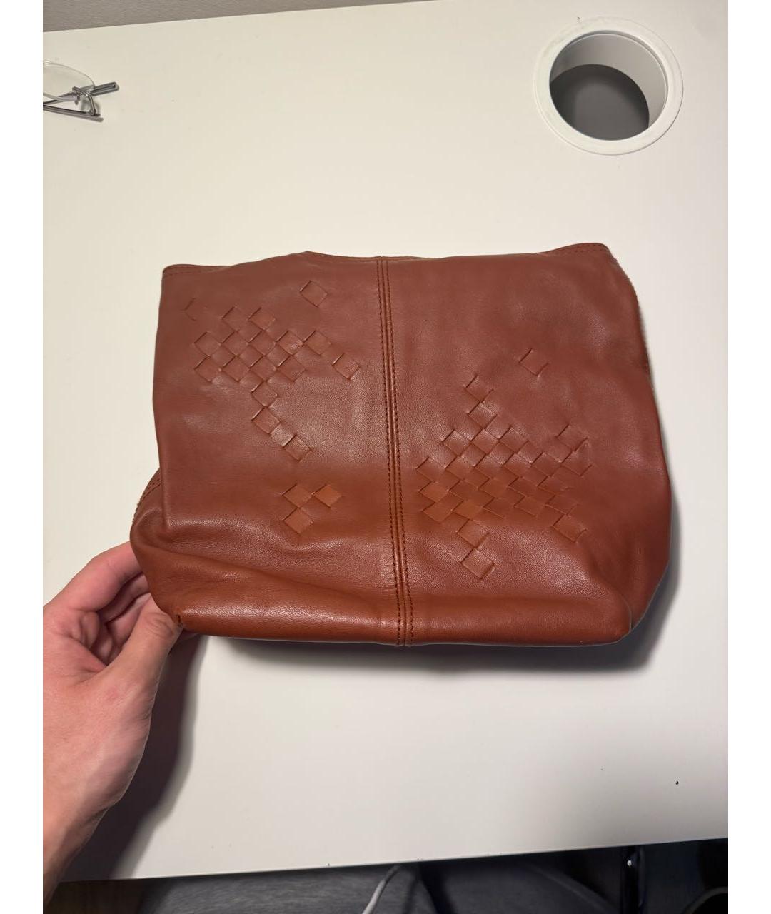 BOTTEGA VENETA Коричневая кожаная сумка с короткими ручками, фото 3