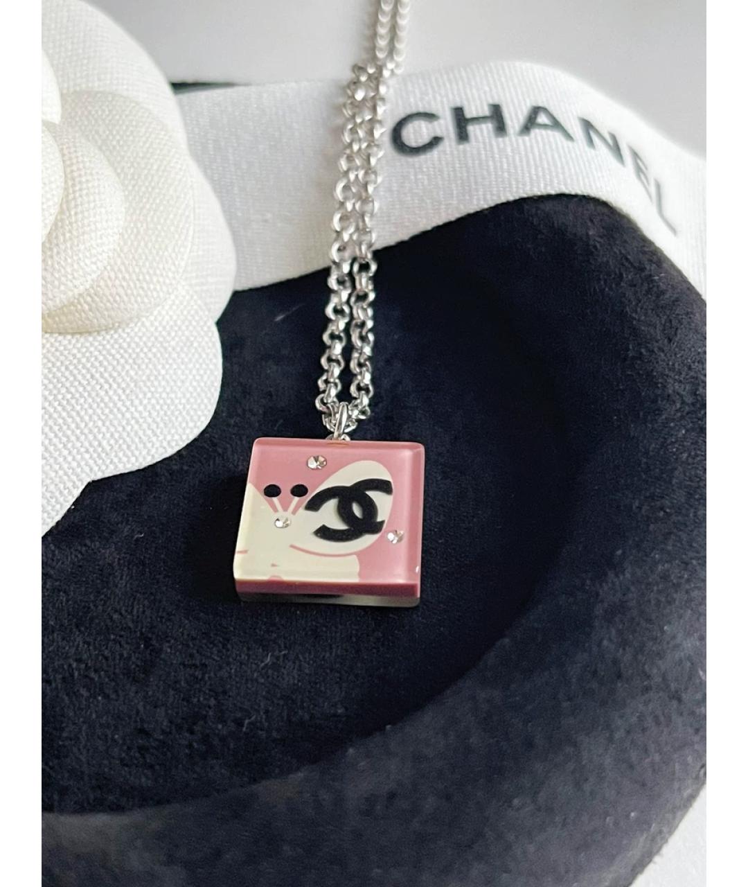 CHANEL Розовая пластиковая подвеска, фото 4