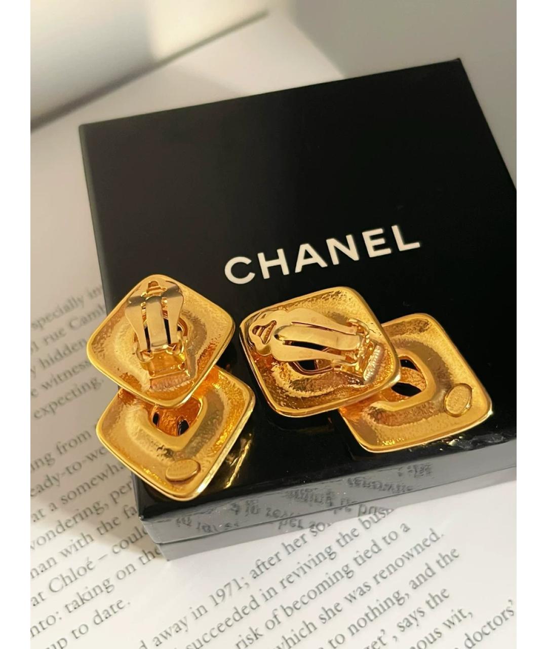 CHANEL Золотые металлические клипсы, фото 3