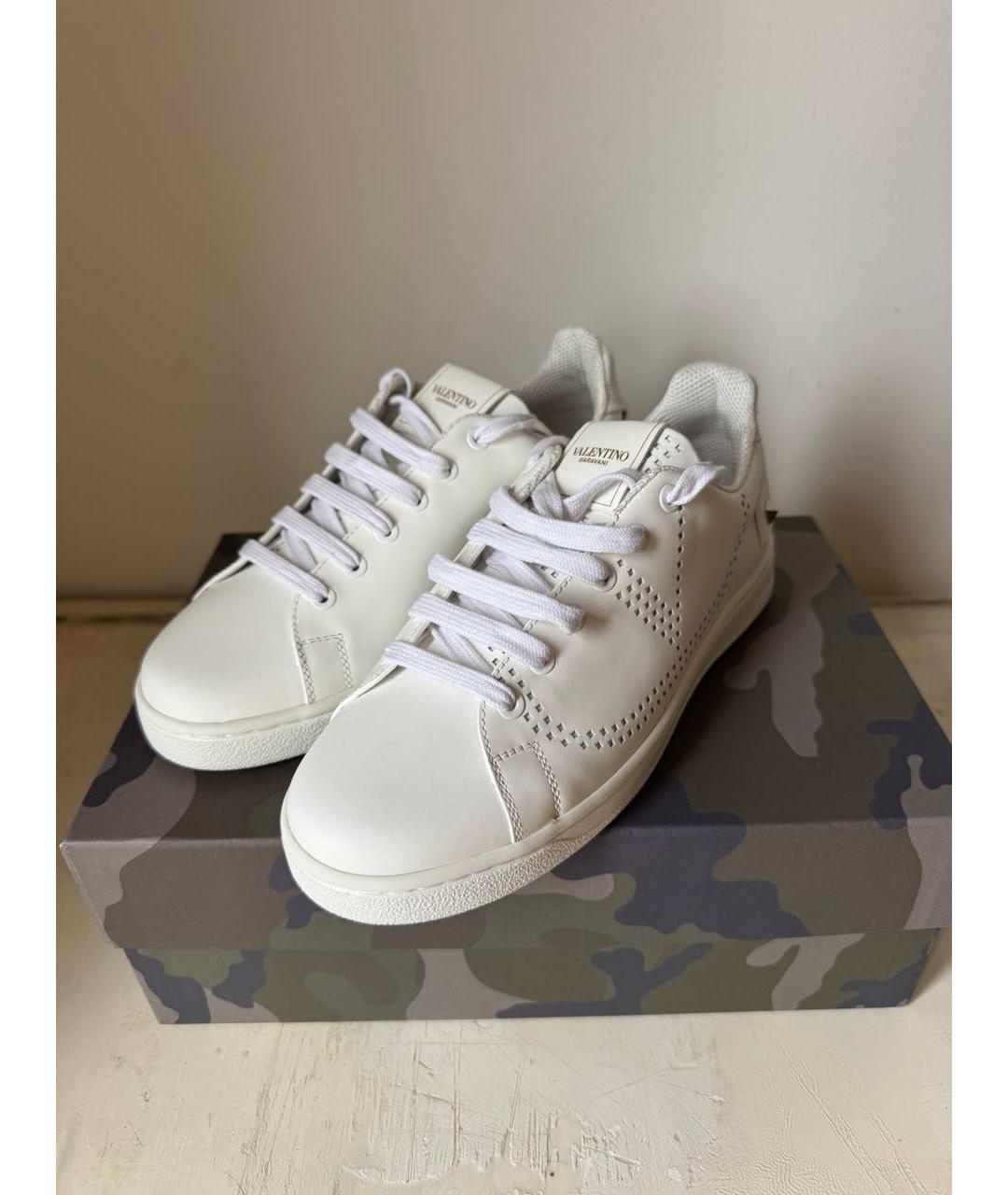 VALENTINO Белые кожаные кроссовки, фото 3