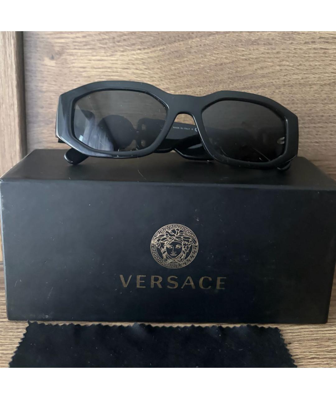 VERSACE Черные пластиковые солнцезащитные очки, фото 4