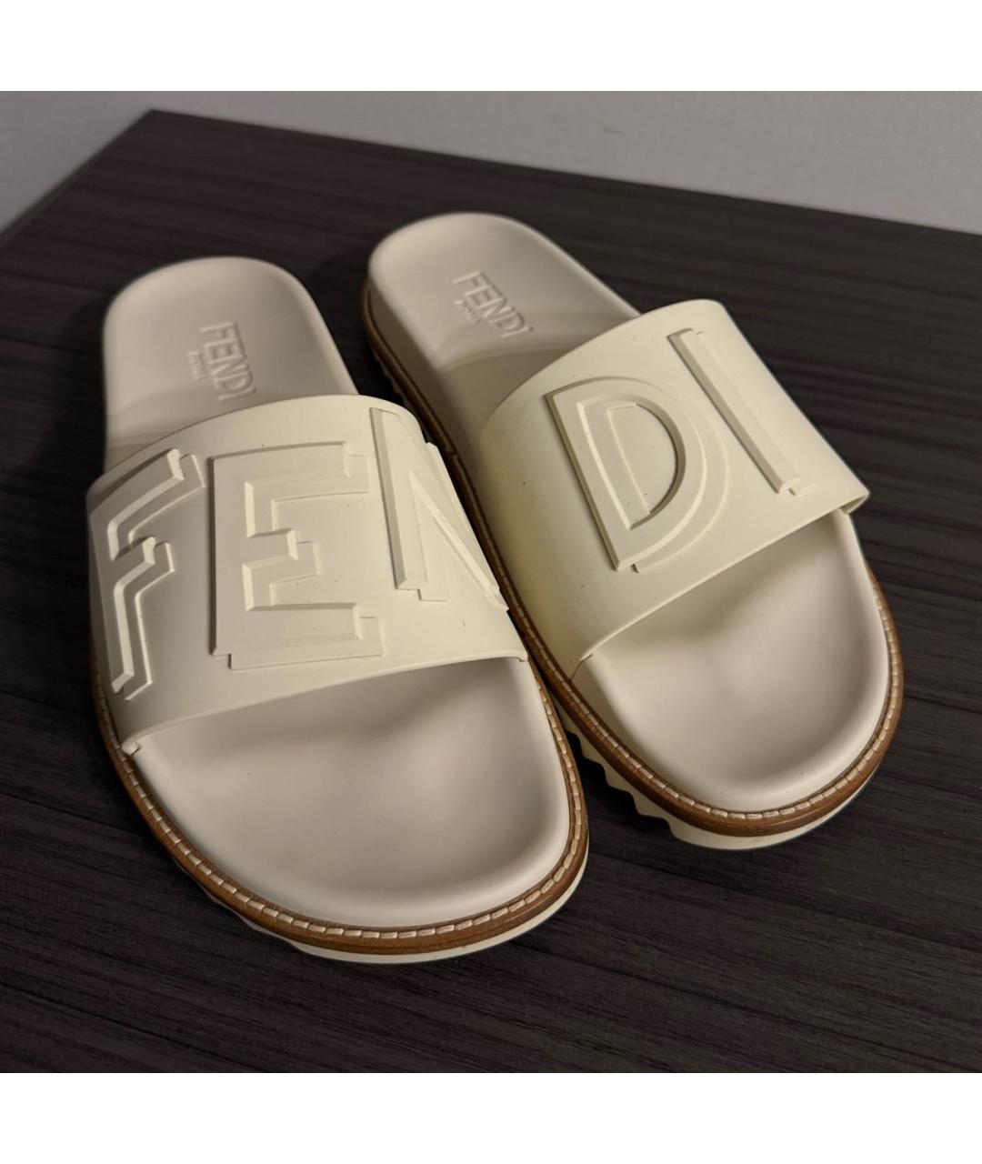 FENDI Белые шлепанцы, фото 2