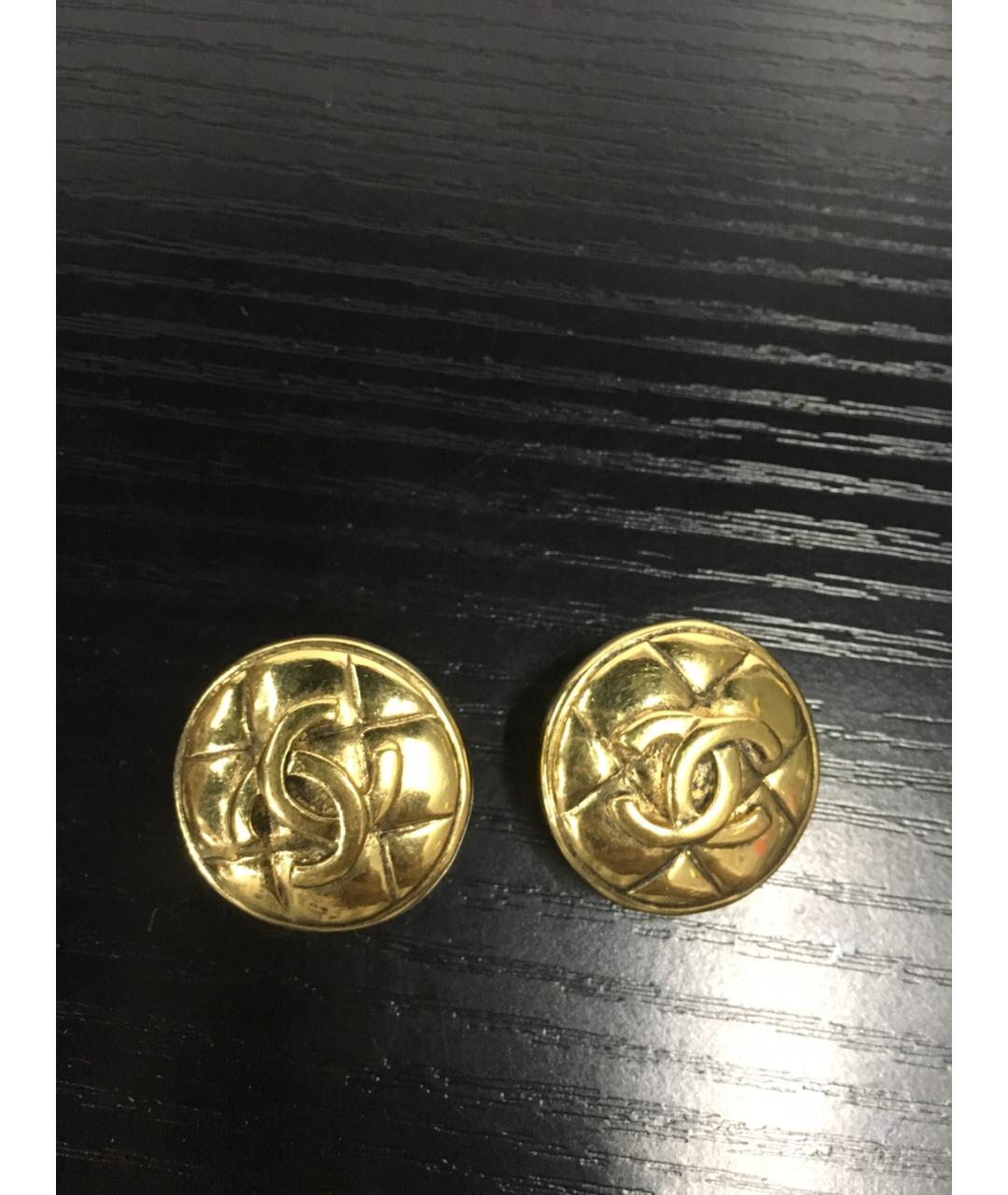 CHANEL Золотые металлические клипсы, фото 9