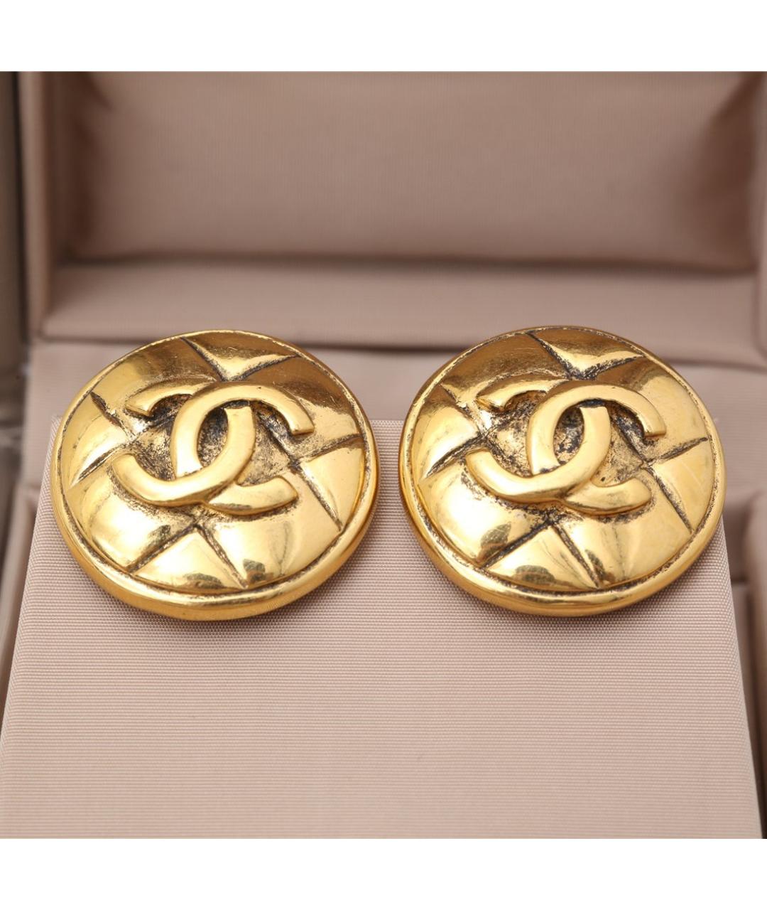 CHANEL Золотые металлические клипсы, фото 2