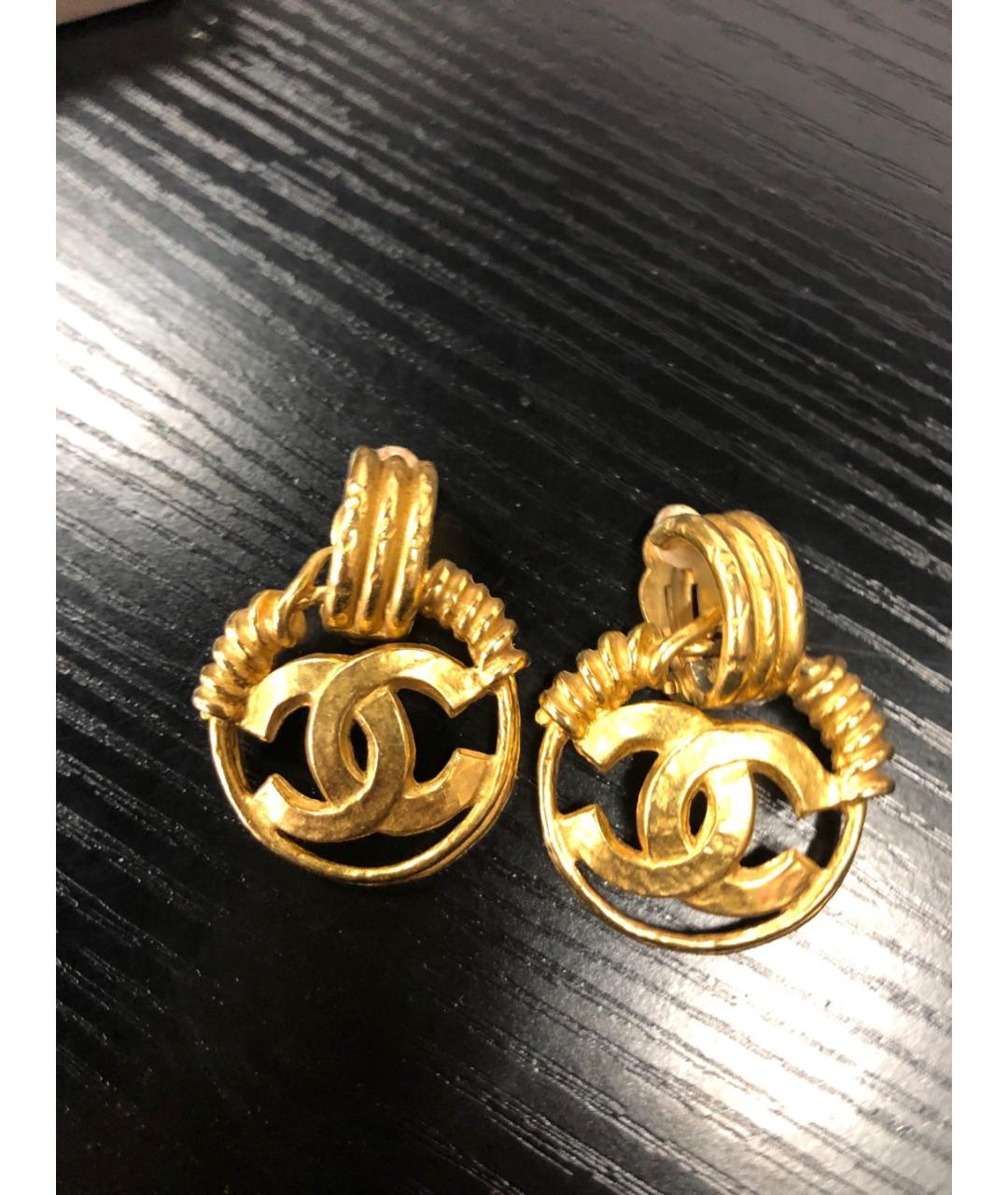 CHANEL Золотые металлические клипсы, фото 7