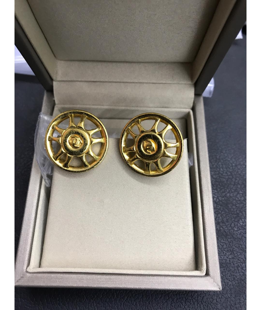 CHANEL Золотые металлические клипсы, фото 6