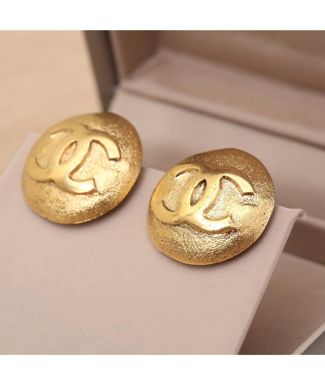 CHANEL Золотые металлические клипсы, фото 6