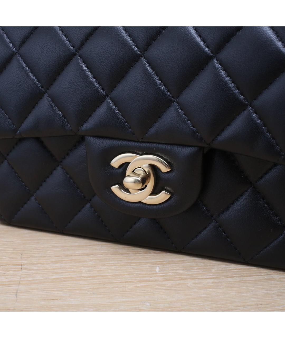 CHANEL Черная кожаная сумка с короткими ручками, фото 8