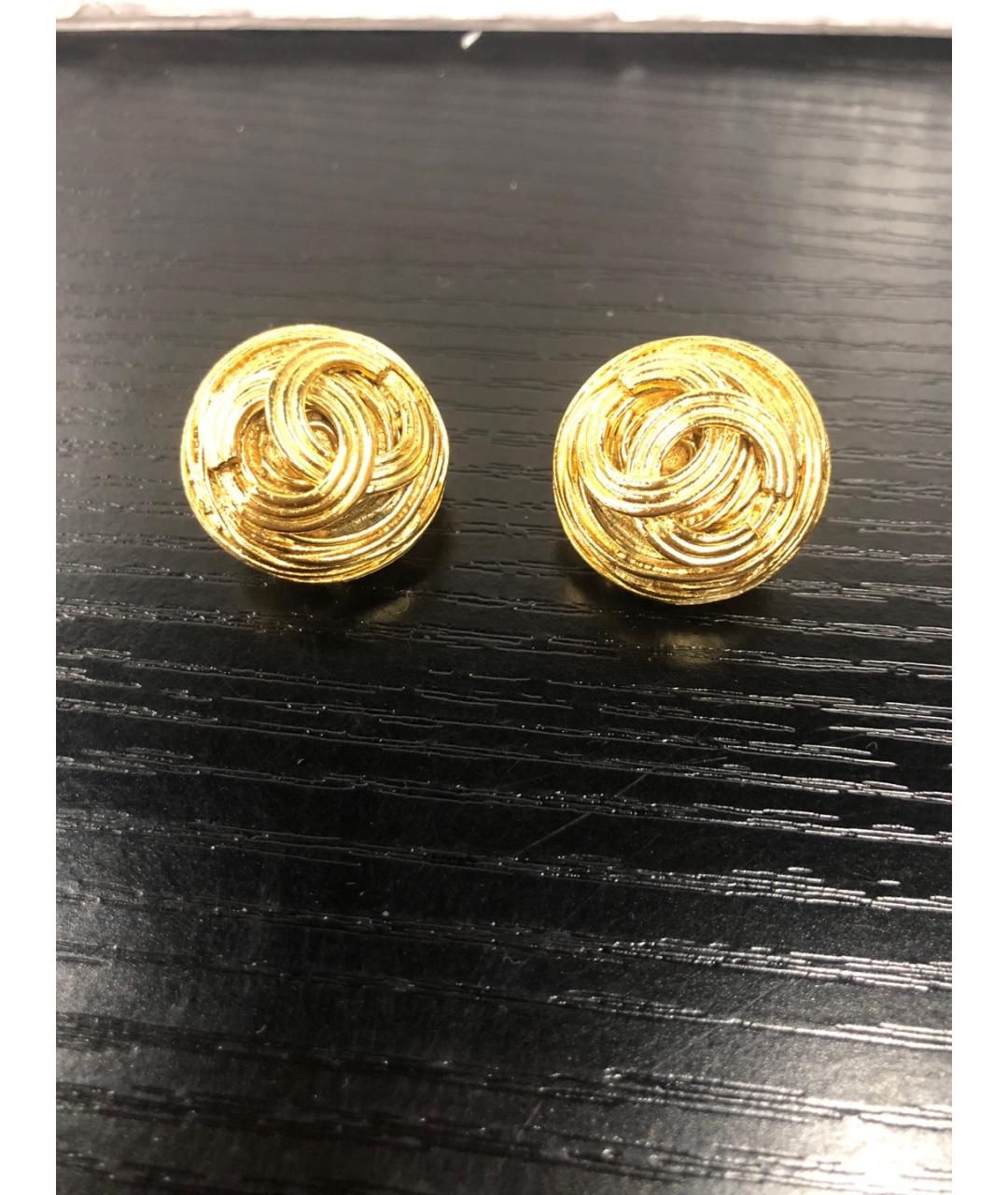 CHANEL Золотые металлические клипсы, фото 6