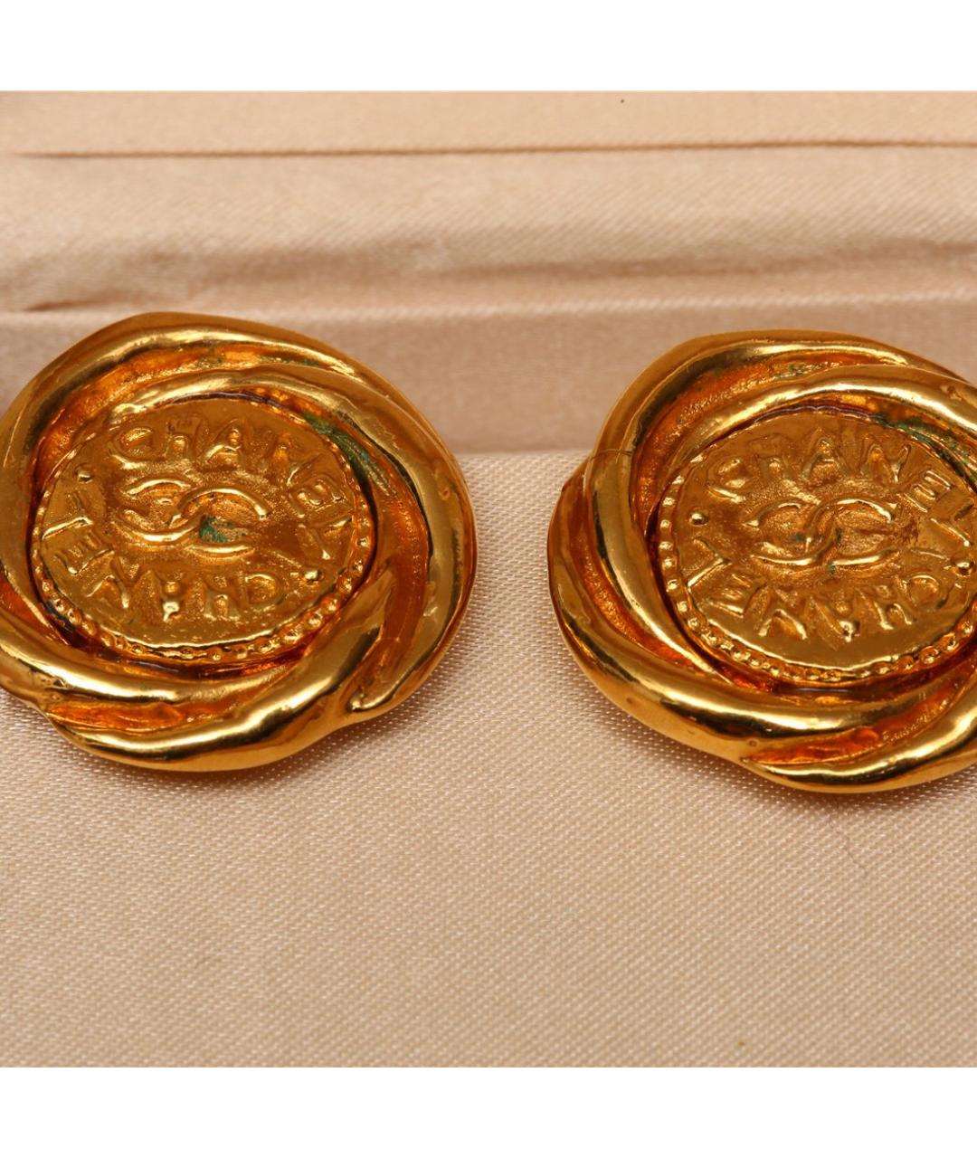 CHANEL Золотые металлические клипсы, фото 2