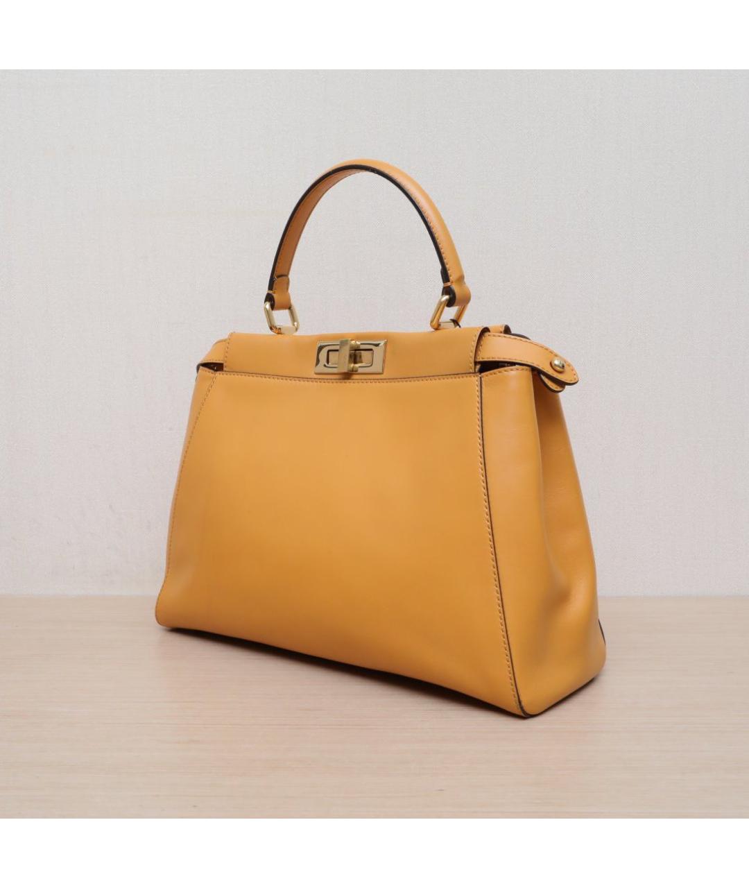 FENDI Оранжевая кожаная сумка с короткими ручками, фото 4