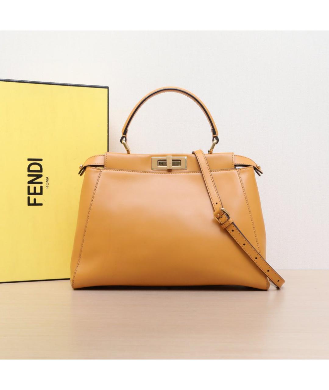 FENDI Оранжевая кожаная сумка с короткими ручками, фото 2