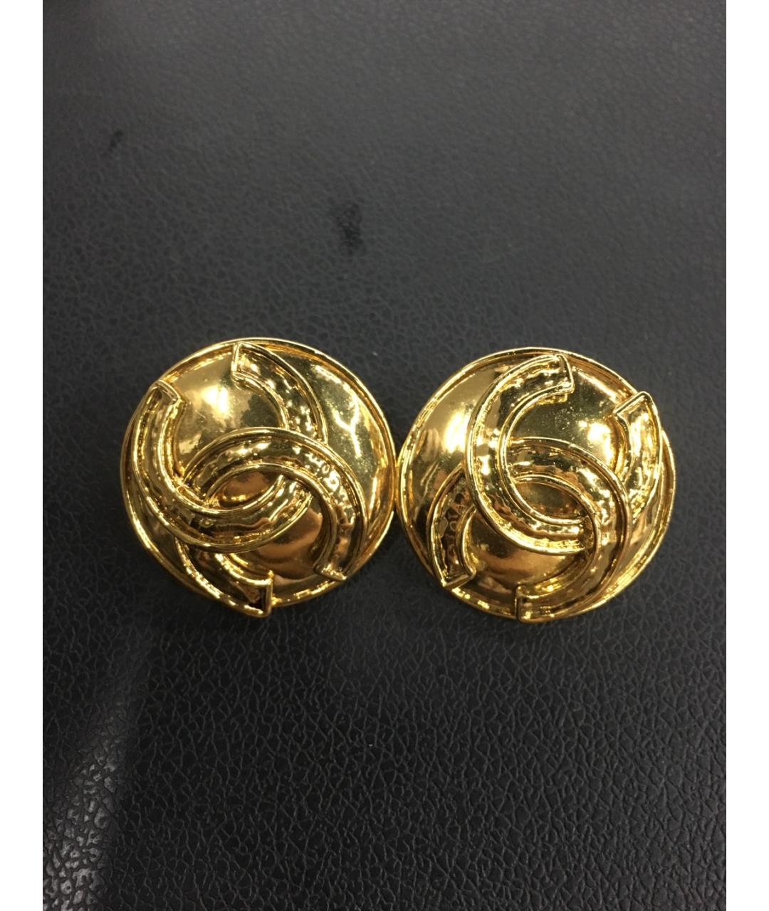 CHANEL Золотые металлические клипсы, фото 7