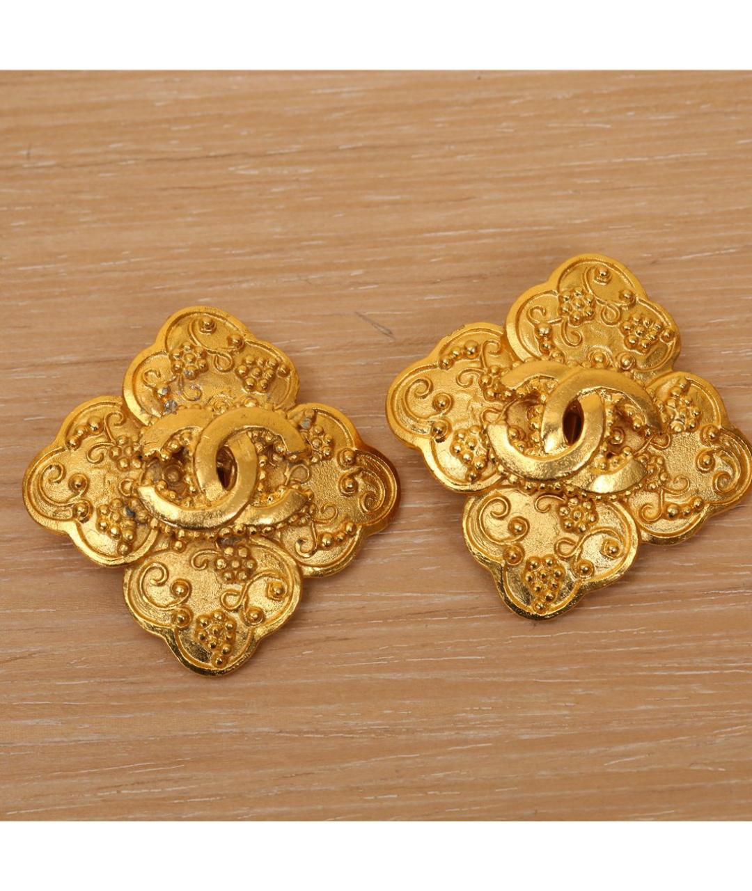CHANEL Золотые металлические клипсы, фото 2