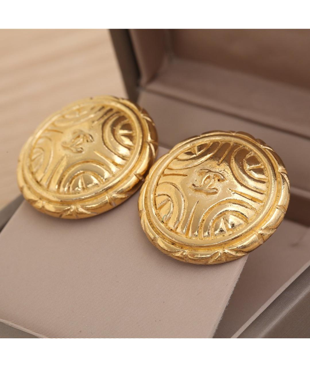 CHANEL Золотые металлические клипсы, фото 2