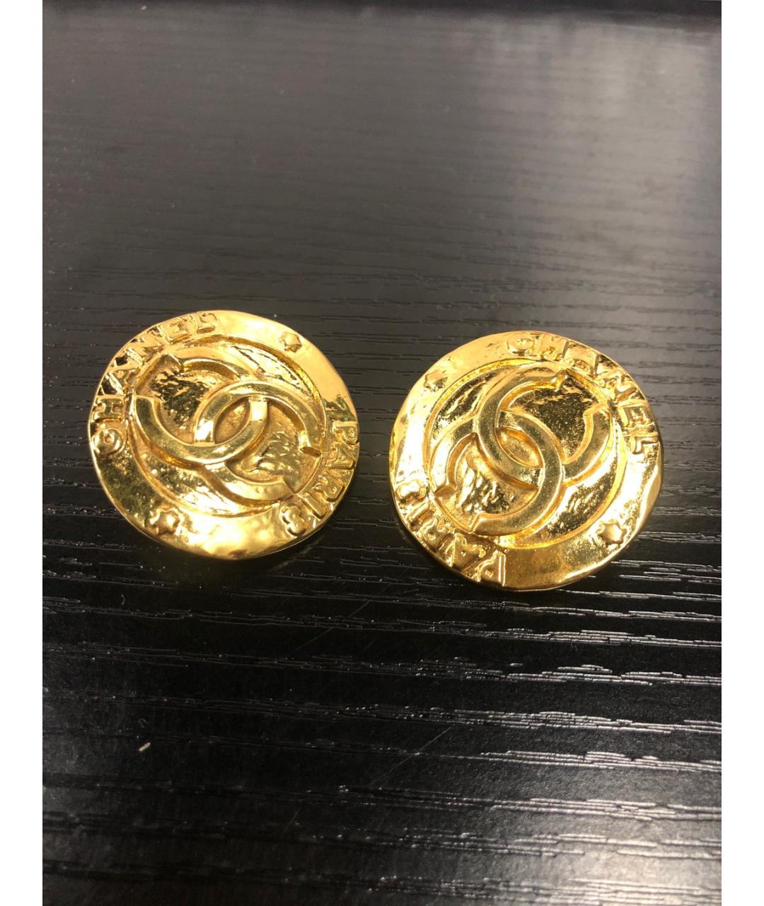 CHANEL Золотые металлические клипсы, фото 7