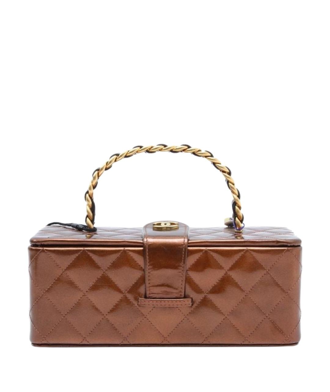 CHANEL Коричневая сумка с короткими ручками из лакированной кожи, фото 1