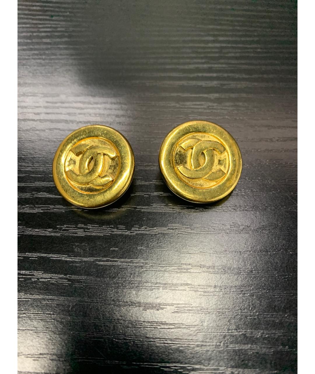 CHANEL Золотые металлические клипсы, фото 7