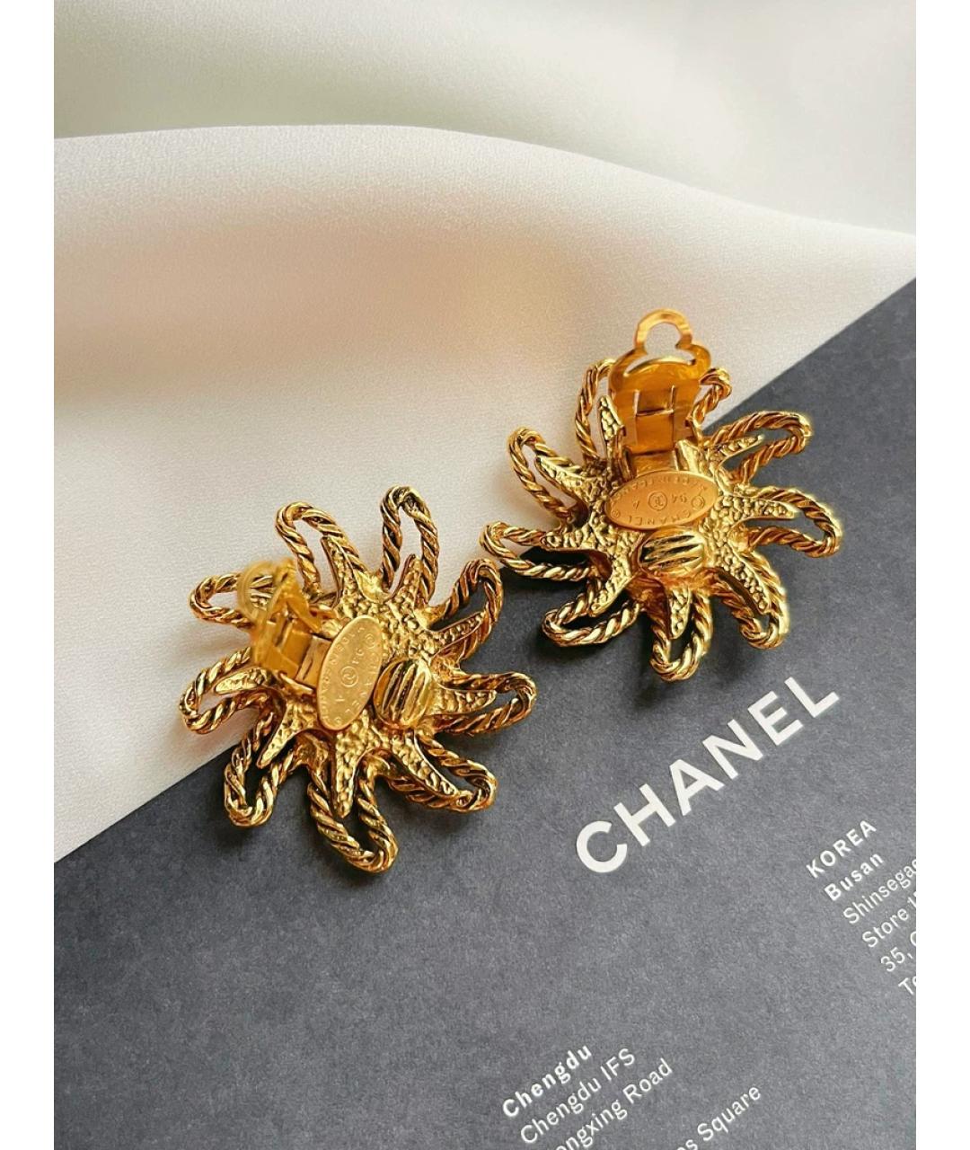 CHANEL Золотые металлические клипсы, фото 3
