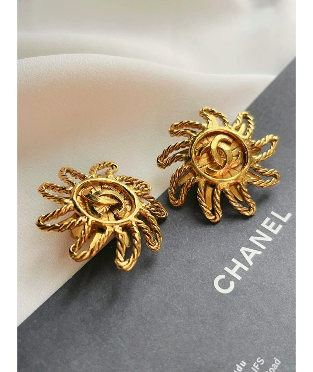 CHANEL Золотые металлические клипсы, фото 2