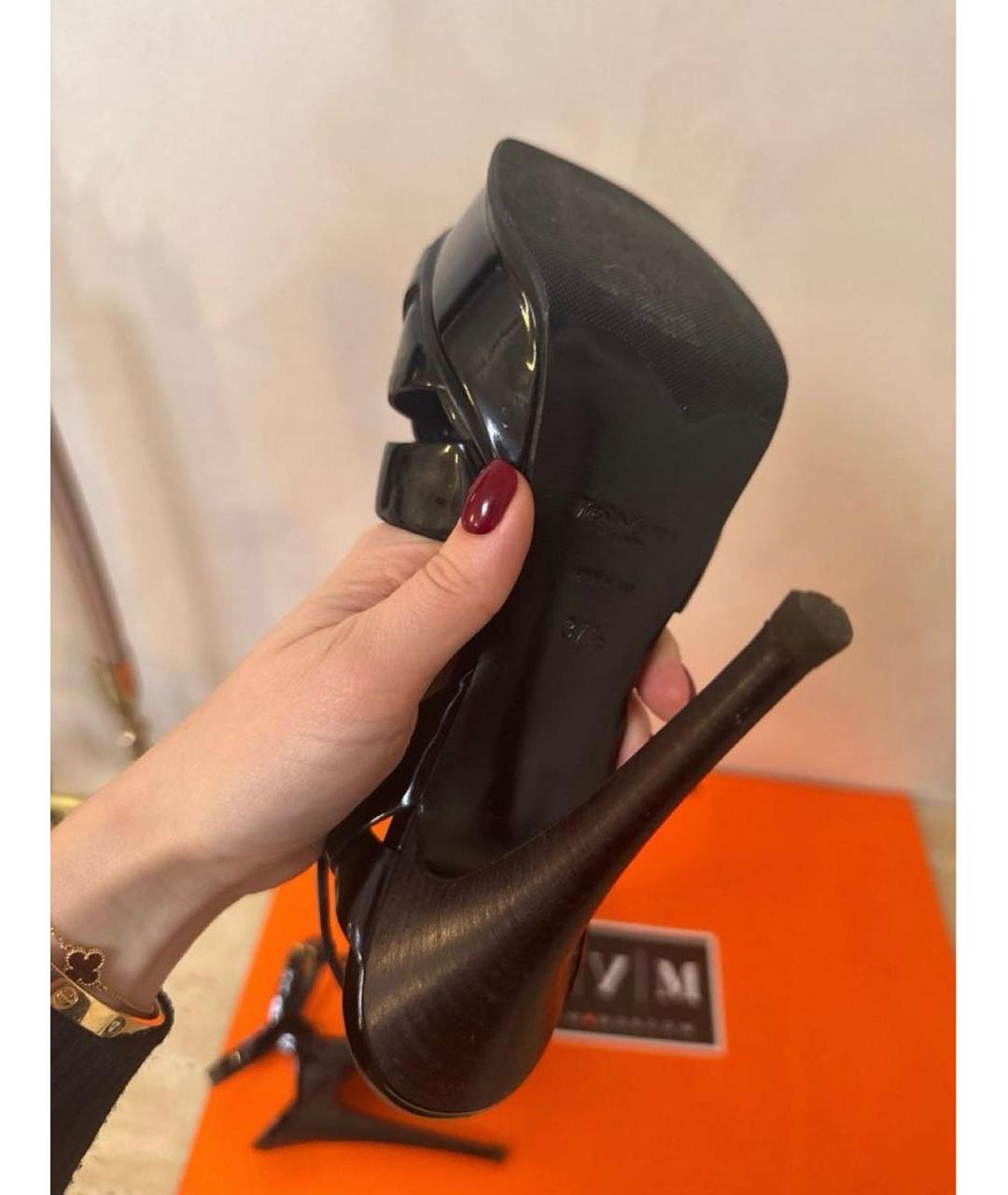 SAINT LAURENT Черные босоножки из лакированной кожи, фото 2