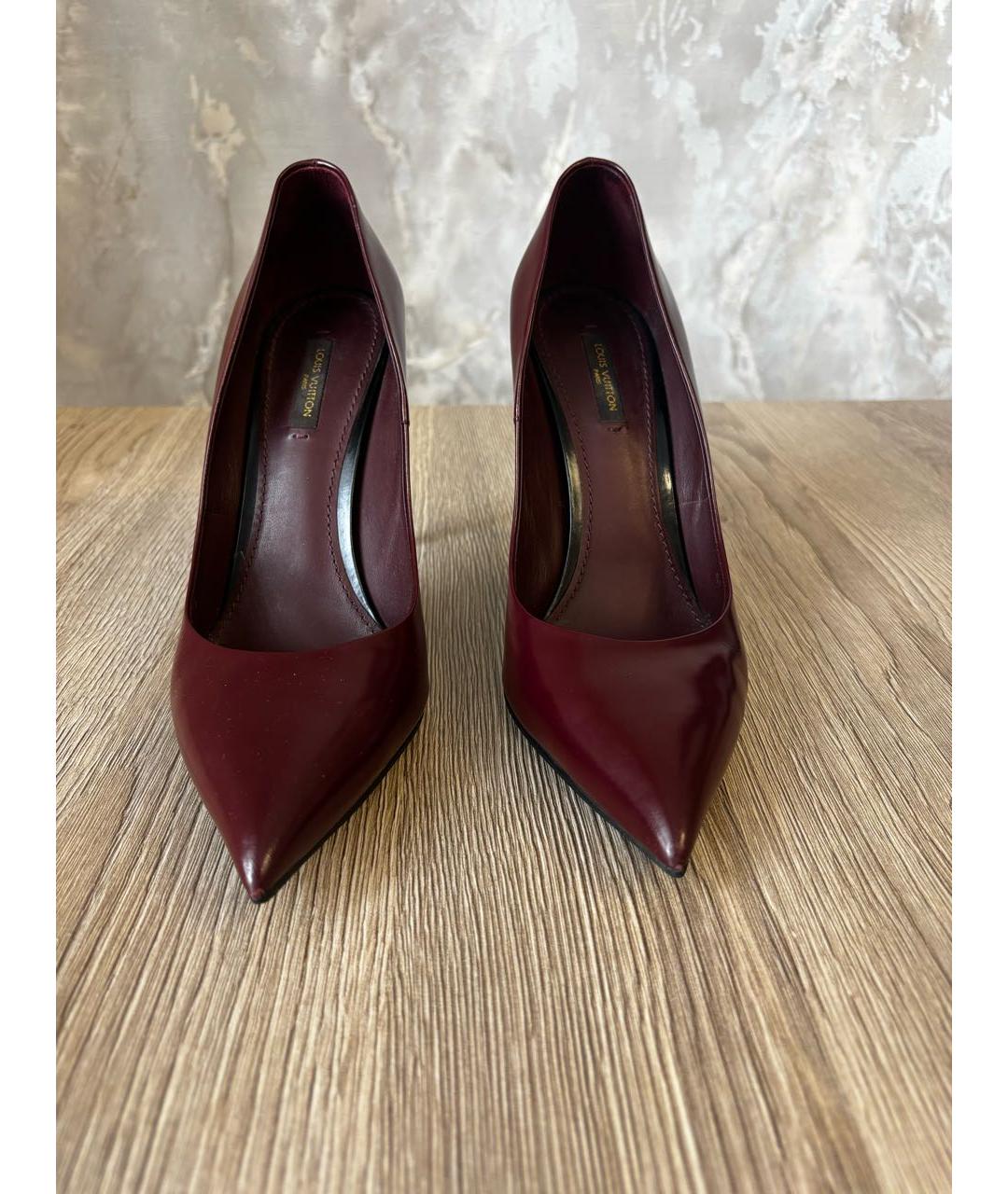 LOUIS VUITTON Бордовые туфли из лакированной кожи, фото 2