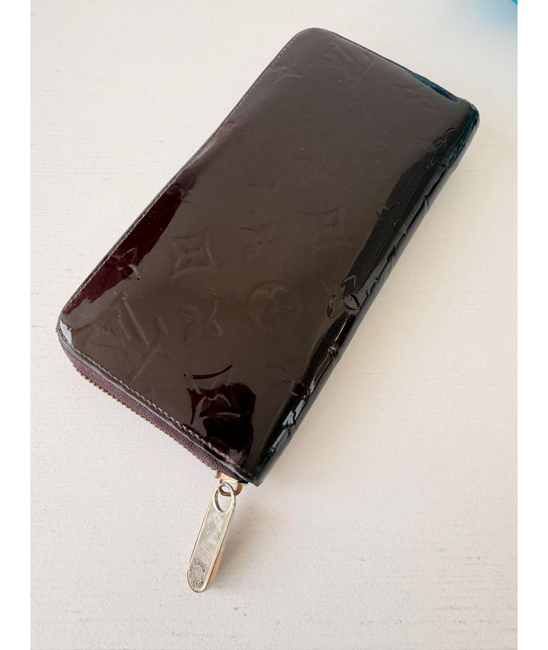 LOUIS VUITTON Бордовый кошелек из лакированной кожи, фото 2