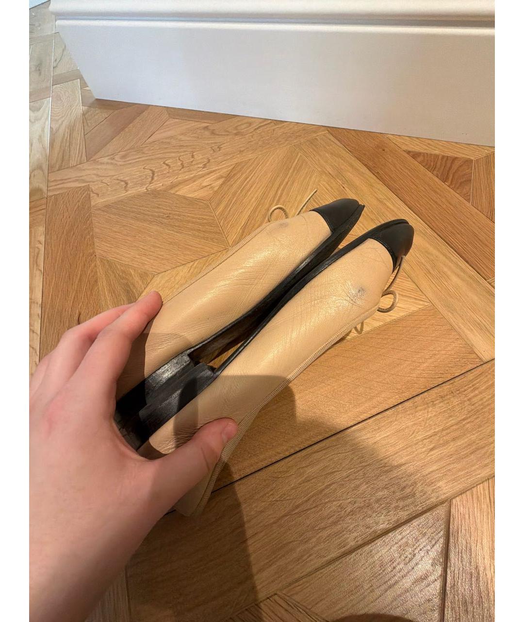 CHANEL Бежевые кожаные балетки, фото 6