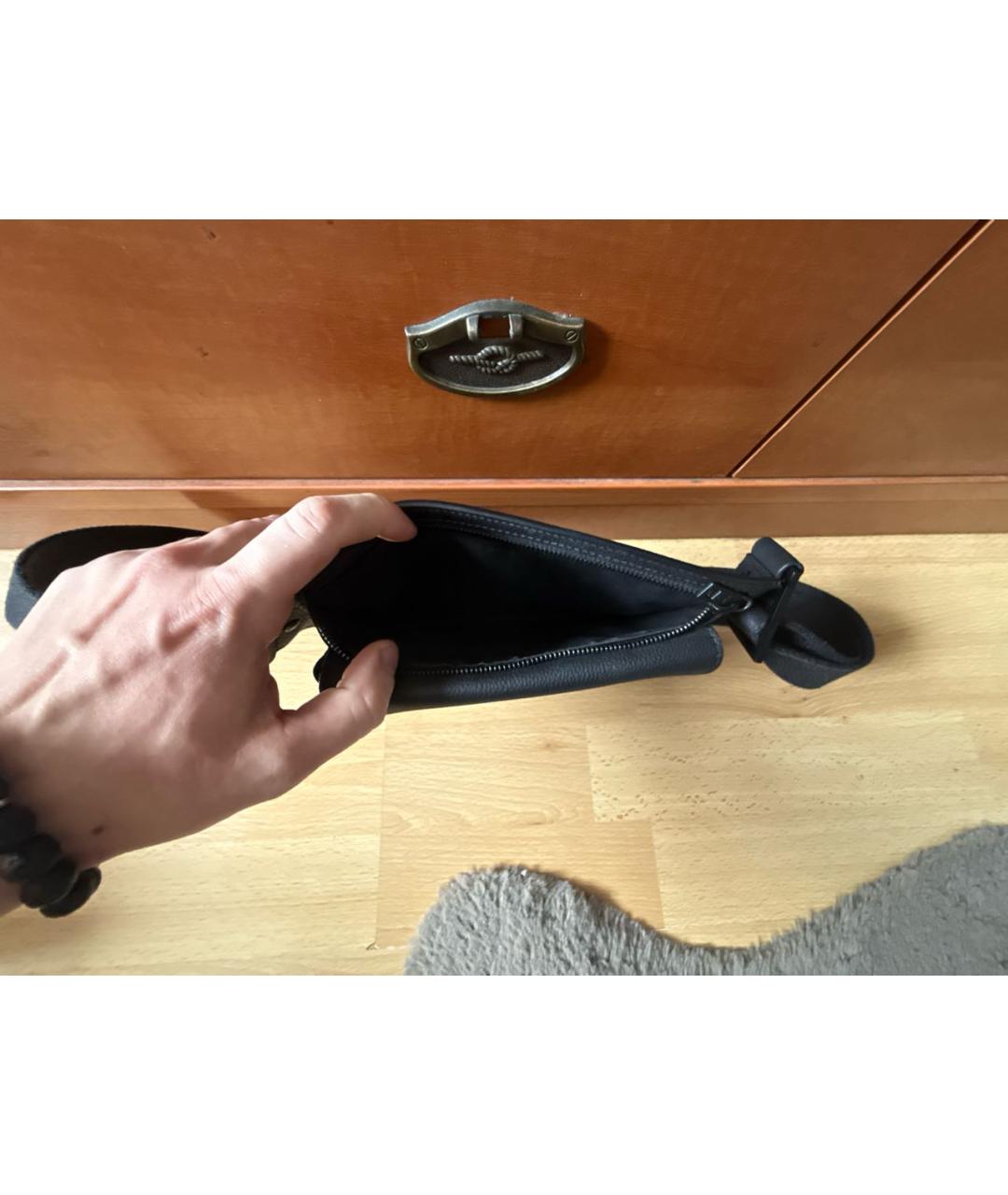 LOUIS VUITTON Черная кожаная поясная сумка, фото 2