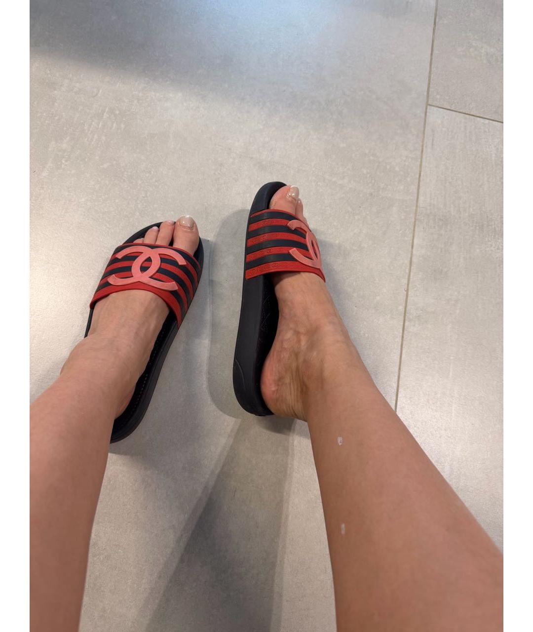 CHANEL Красные резиновые шлепанцы, фото 4