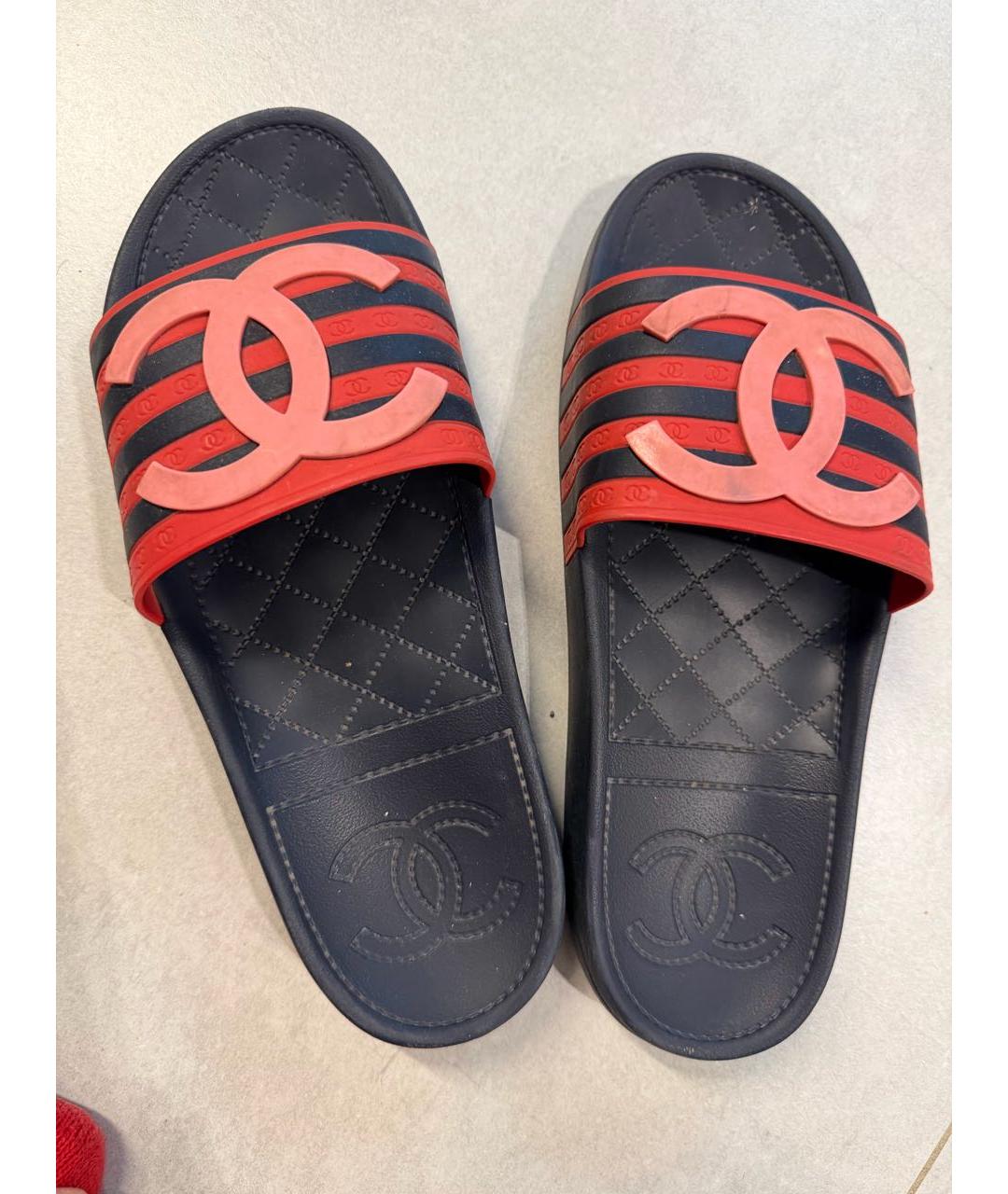 CHANEL Красные резиновые шлепанцы, фото 2