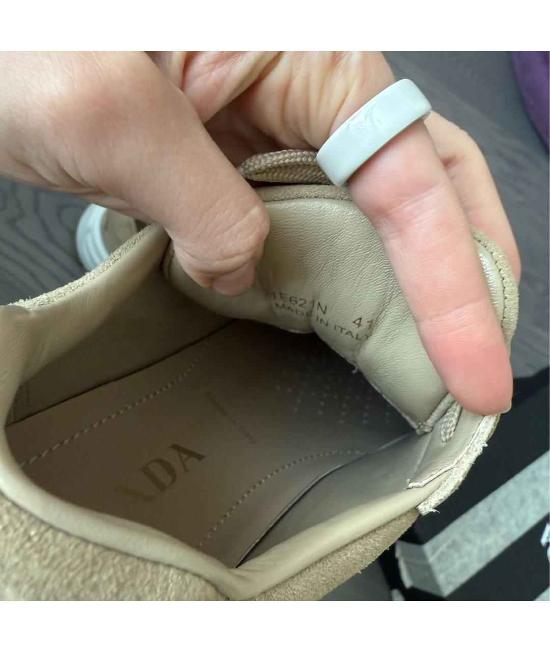 PRADA Бежевые замшевые кроссовки, фото 5