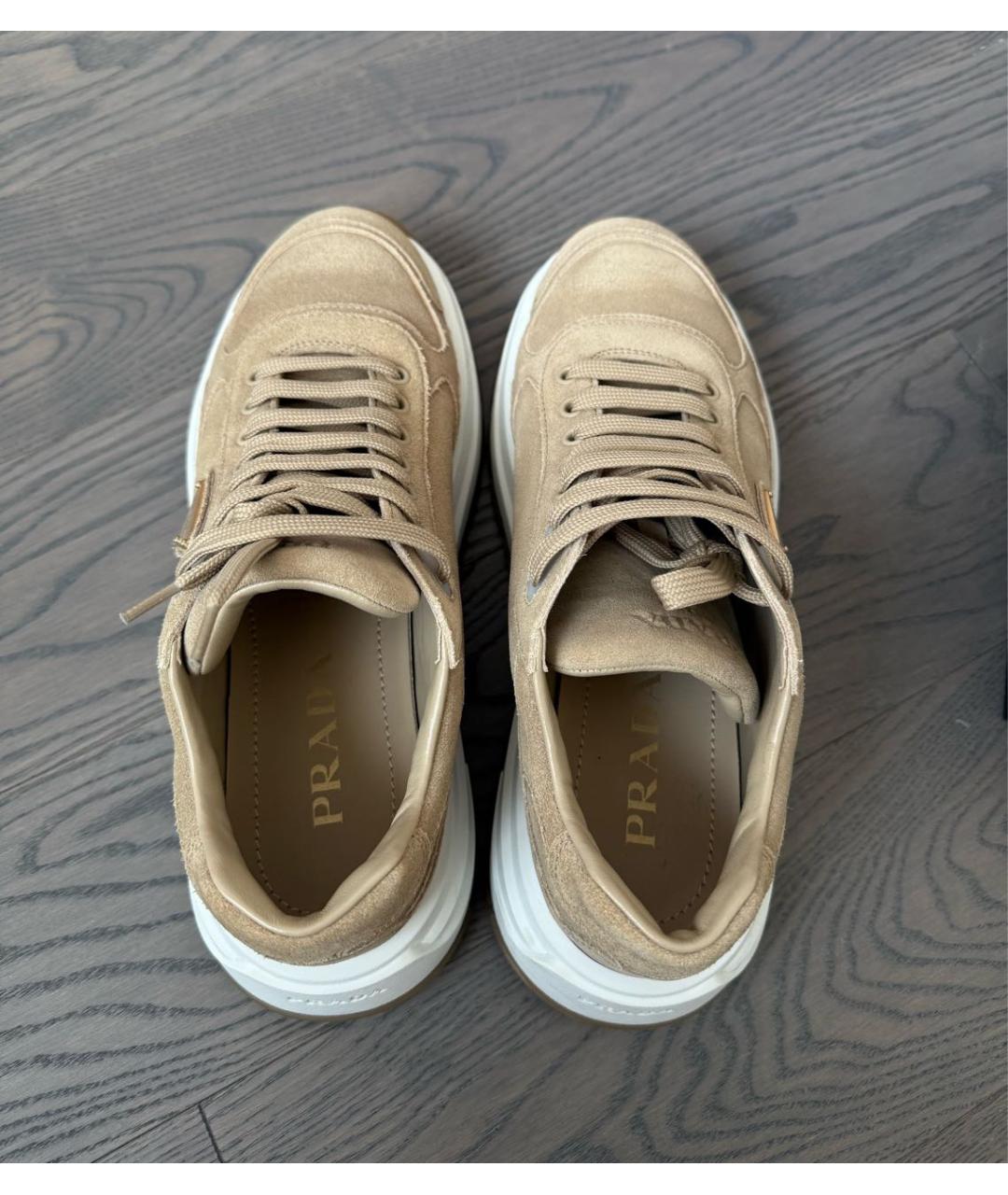 PRADA Бежевые замшевые кроссовки, фото 3