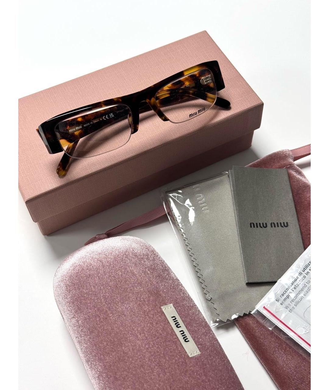 MIU MIU Коричневые пластиковые солнцезащитные очки, фото 2