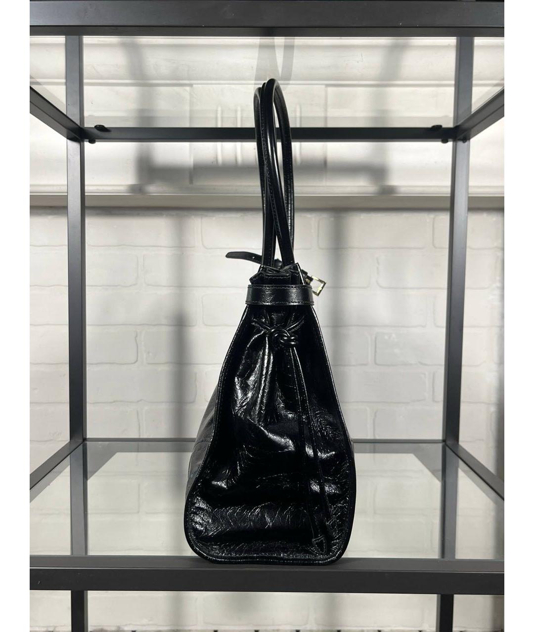 PRADA Черная сумка через плечо из лакированной кожи, фото 4