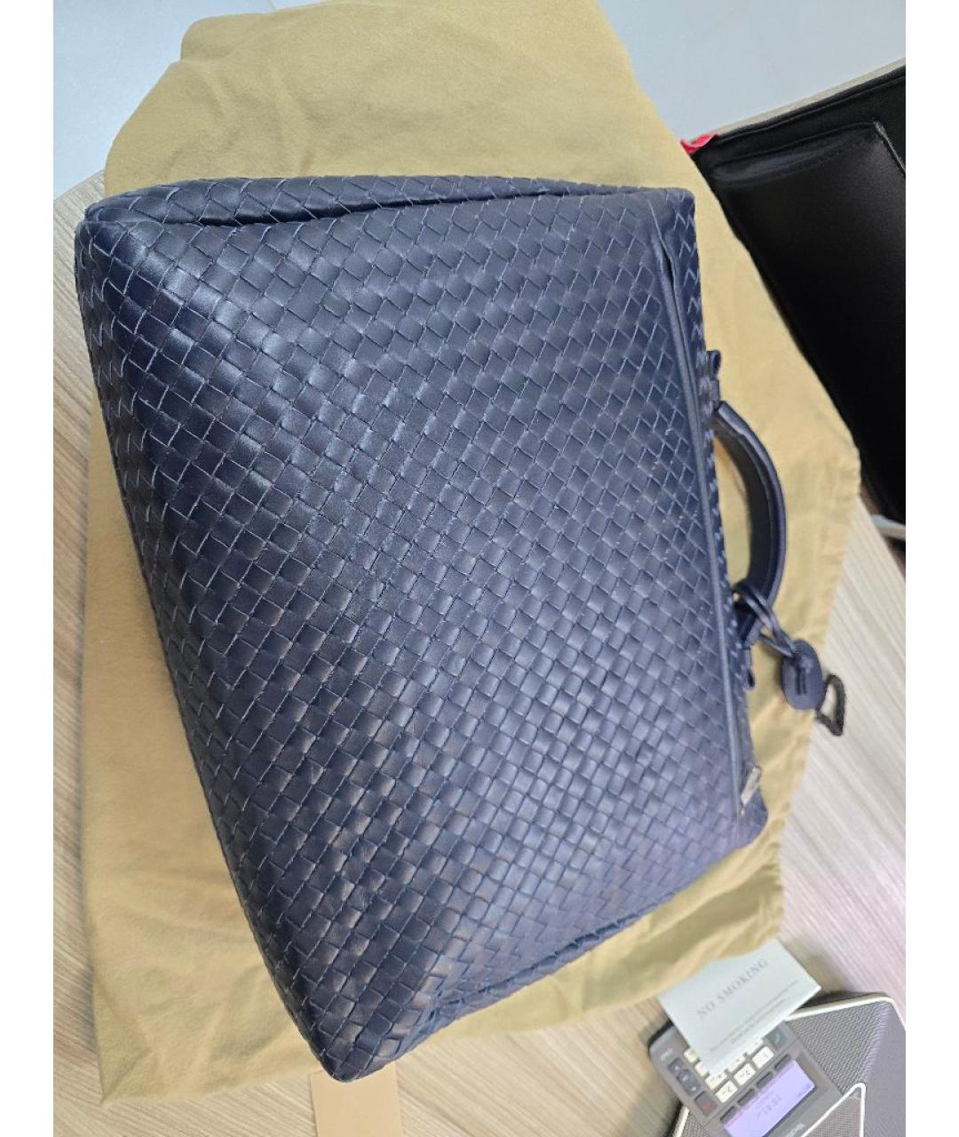 BOTTEGA VENETA Темно-синий кожаный портфель, фото 9