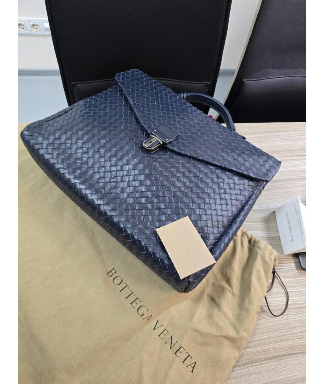 BOTTEGA VENETA Темно-синий кожаный портфель, фото 5