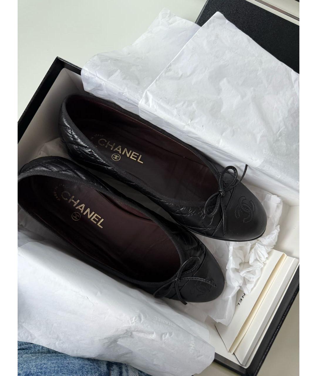 CHANEL Черные кожаные балетки, фото 5