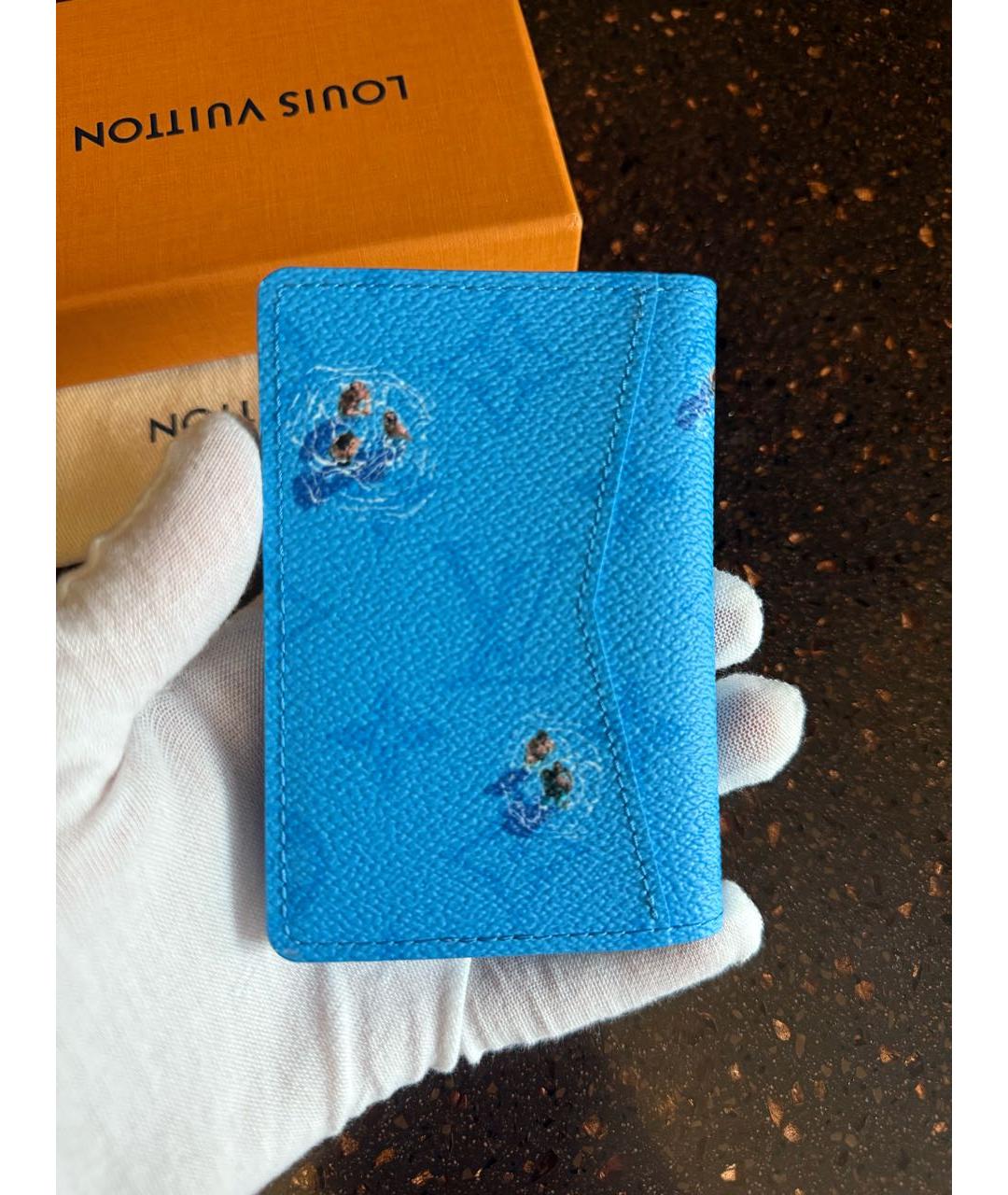 LOUIS VUITTON Голубой кожаный кардхолдер, фото 3