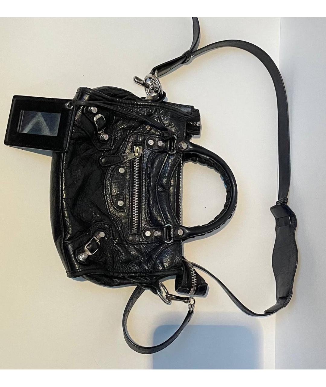 BALENCIAGA Черная сумка с короткими ручками из лакированной кожи, фото 3