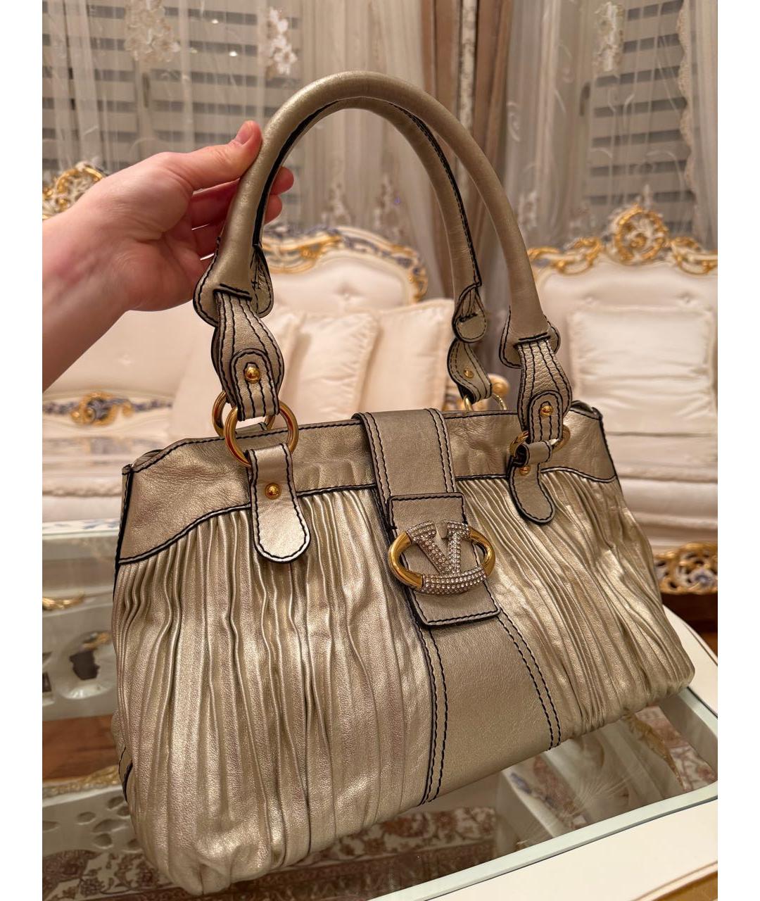 VALENTINO Бежевая кожаная сумка с короткими ручками, фото 2