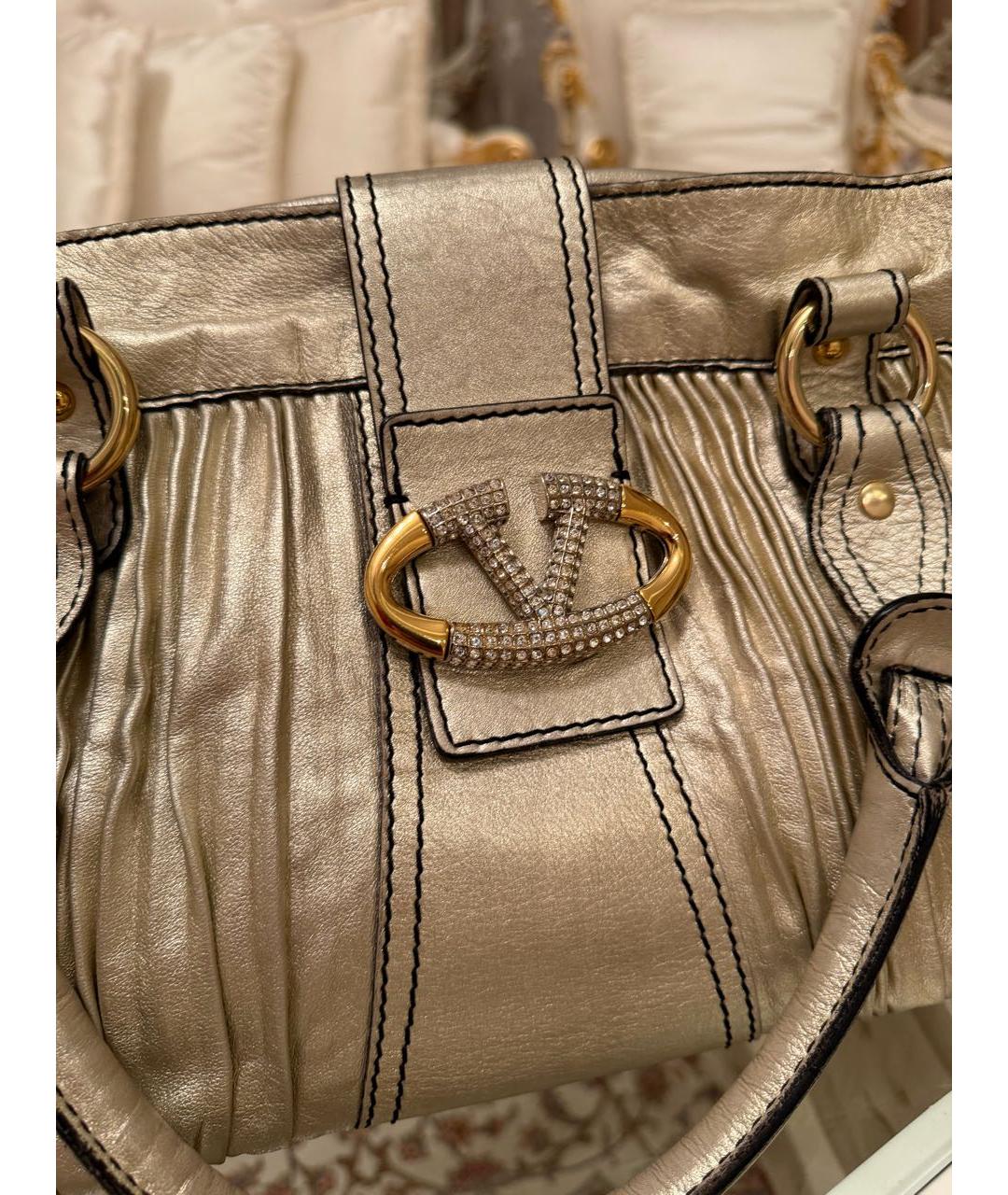 VALENTINO Бежевая кожаная сумка с короткими ручками, фото 6