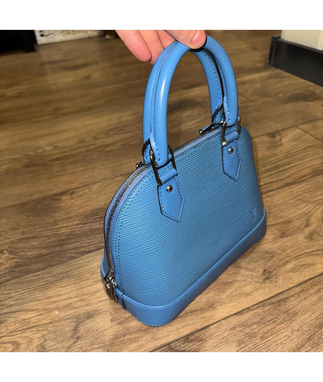 LOUIS VUITTON Голубая кожаная сумка с короткими ручками, фото 2