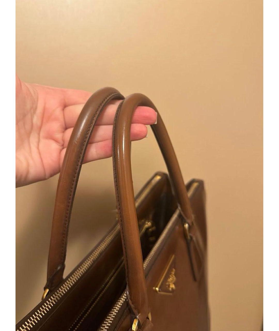 PRADA Коричневая кожаная сумка с короткими ручками, фото 6
