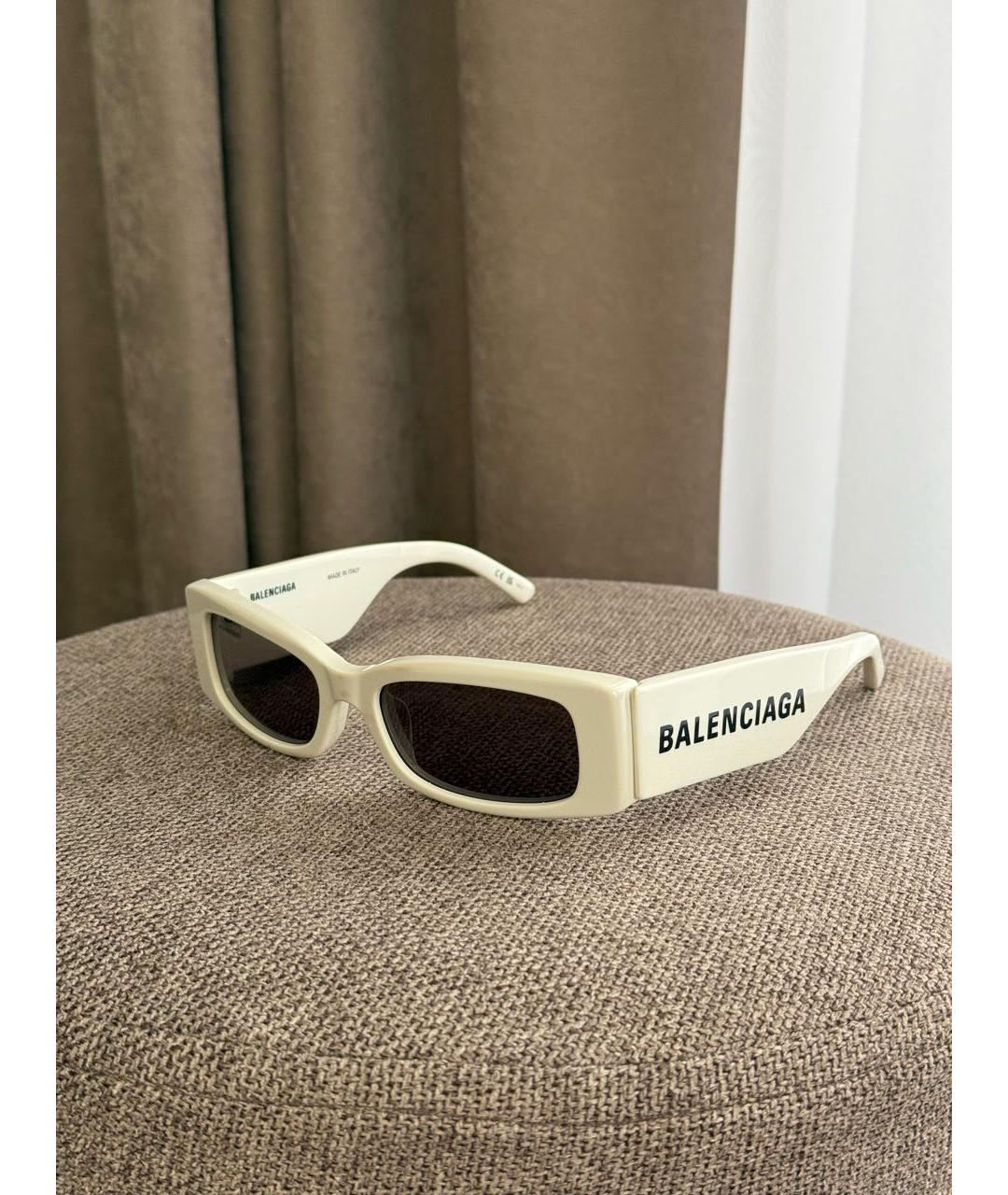 BALENCIAGA Белые пластиковые солнцезащитные очки, фото 3