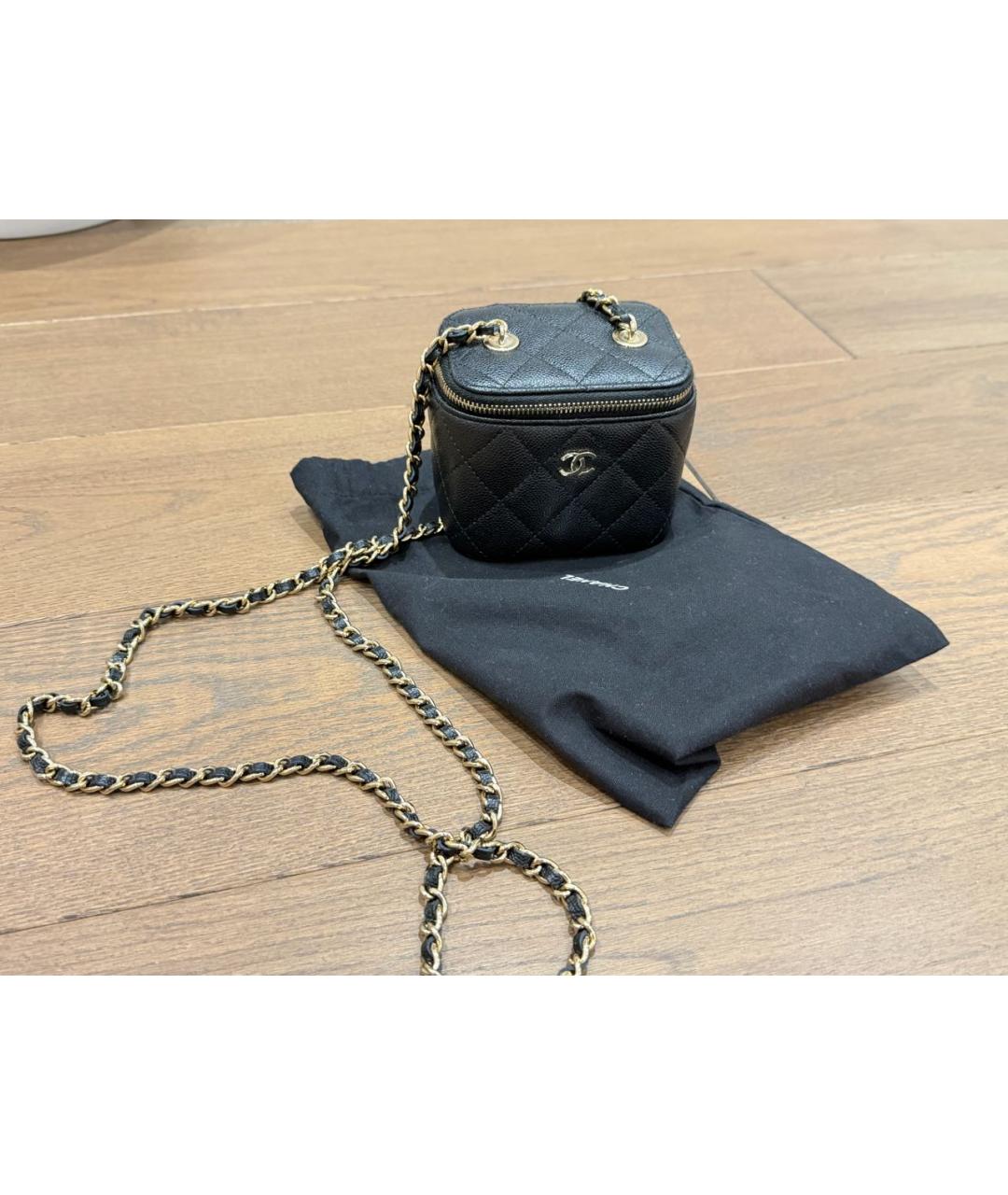 CHANEL Черная кожаная сумка через плечо, фото 2